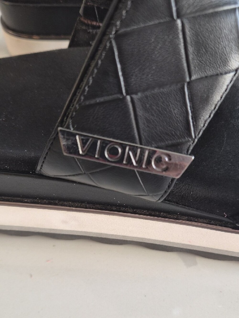 Vionic Black Quilted Double-Strap Platform Slides - Picture 5 of 7